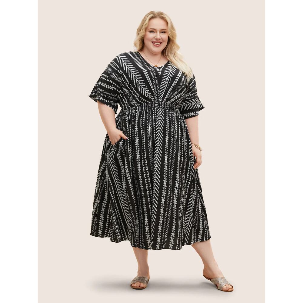 Size 22 - 24 3x BloomChic Geometric Dolman Sleeve Pocket Shirred Split Hem Dress